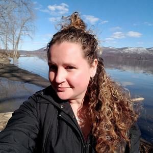 Meet your Posher, Joni